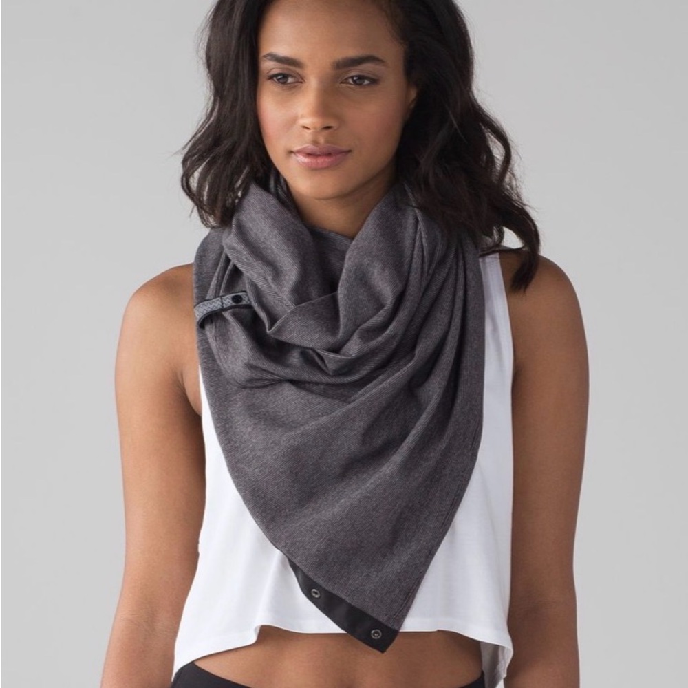 Lululemon Vinyasa Stripe Scarf, Wrap, Cardigan